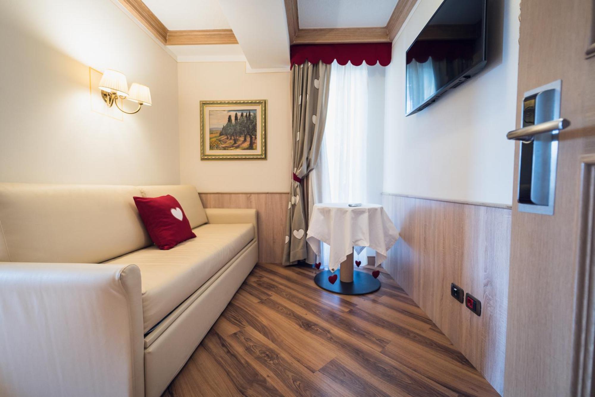 Hotel Alle Alpi Moena Exteriör bild