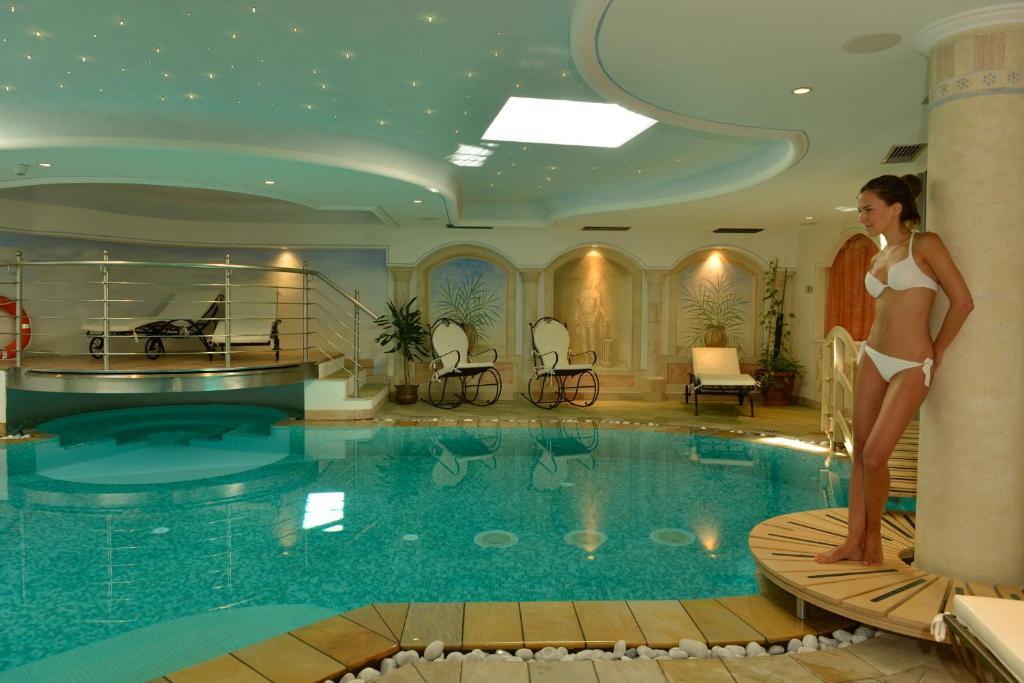 Hotel Alle Alpi Moena Exteriör bild